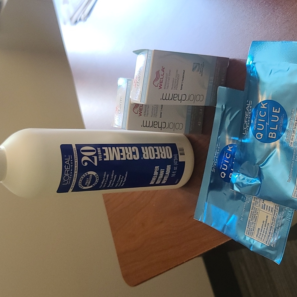 Ashe Blonde Bleaching Kit Wella and L'Oreal Professional